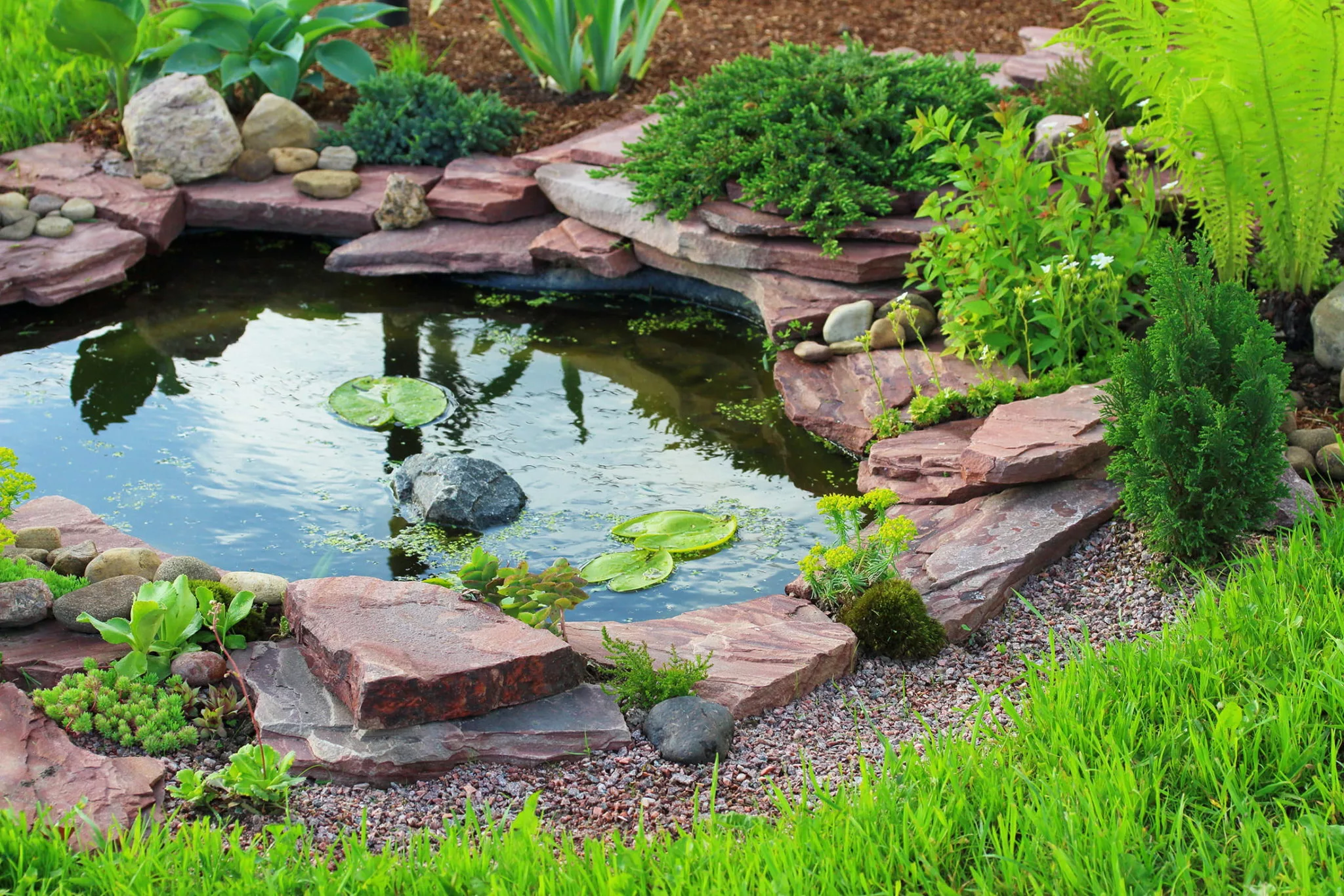 garden water feature landscaper